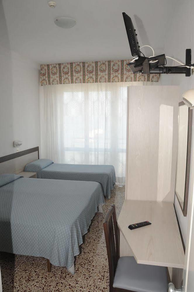 Hotel Europa Gabicce Mare Exterior foto